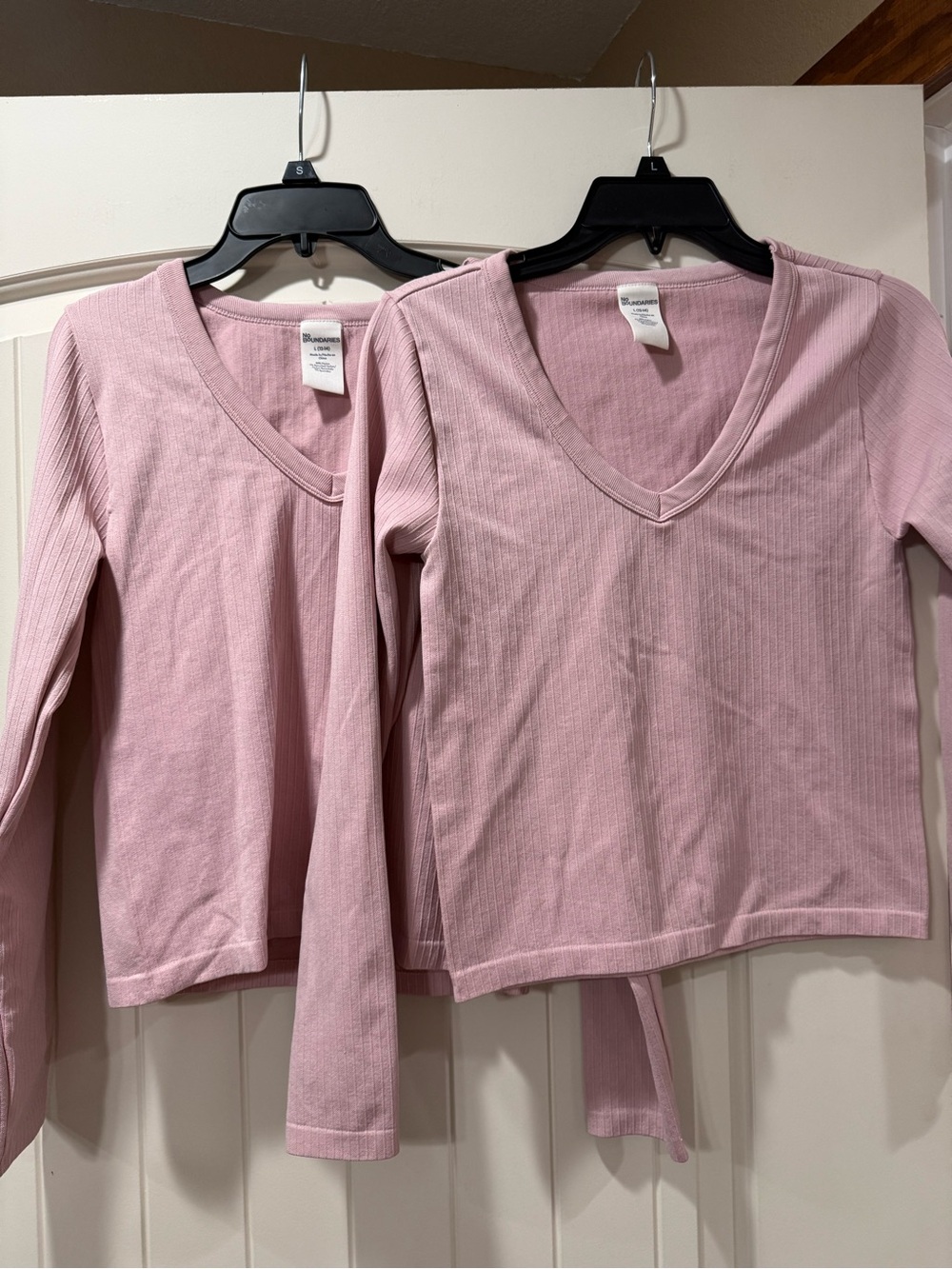 No Boundaries Pink Ribbed stretchy V-Neck Tops x2